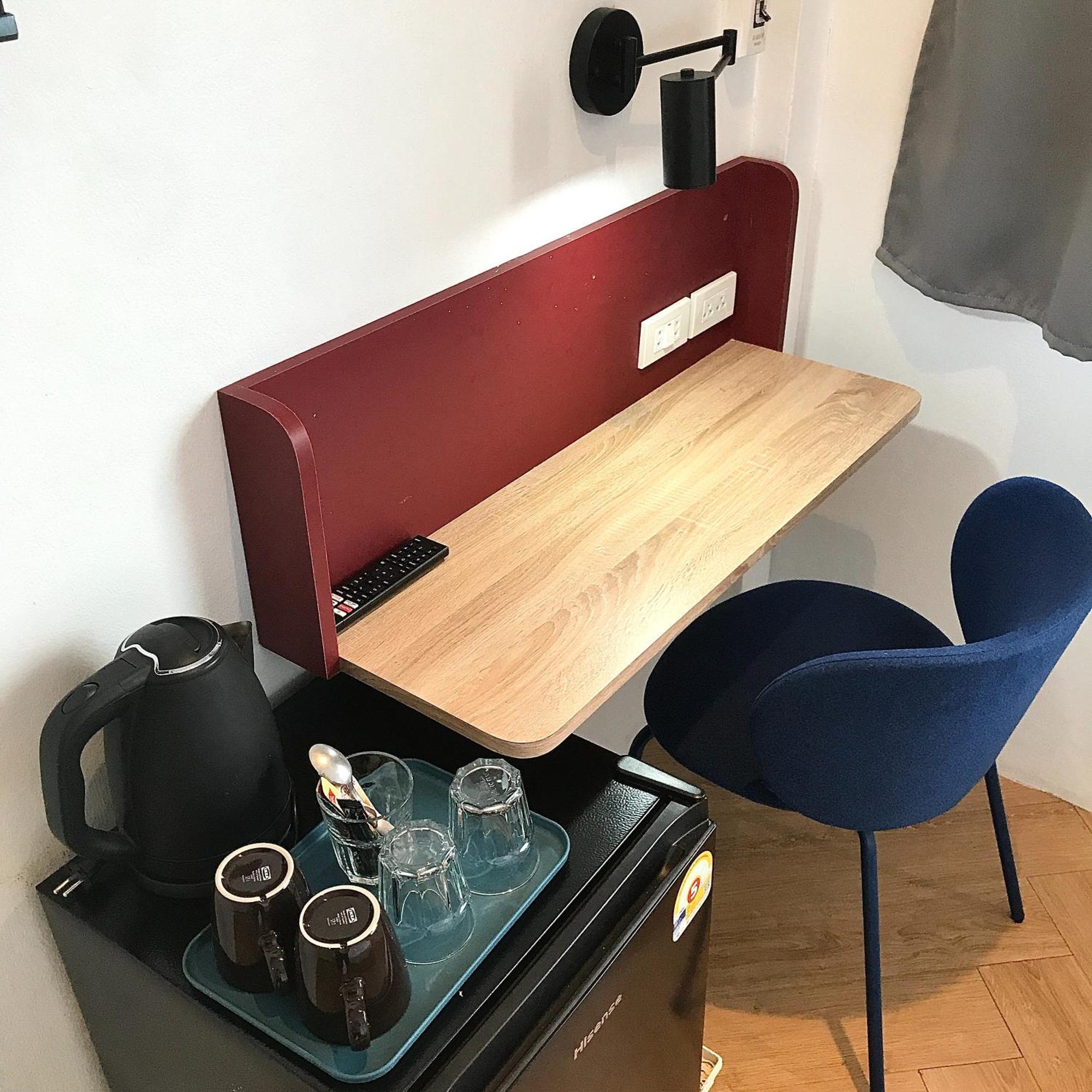 Beige Poshtels + Netflix Bangkok