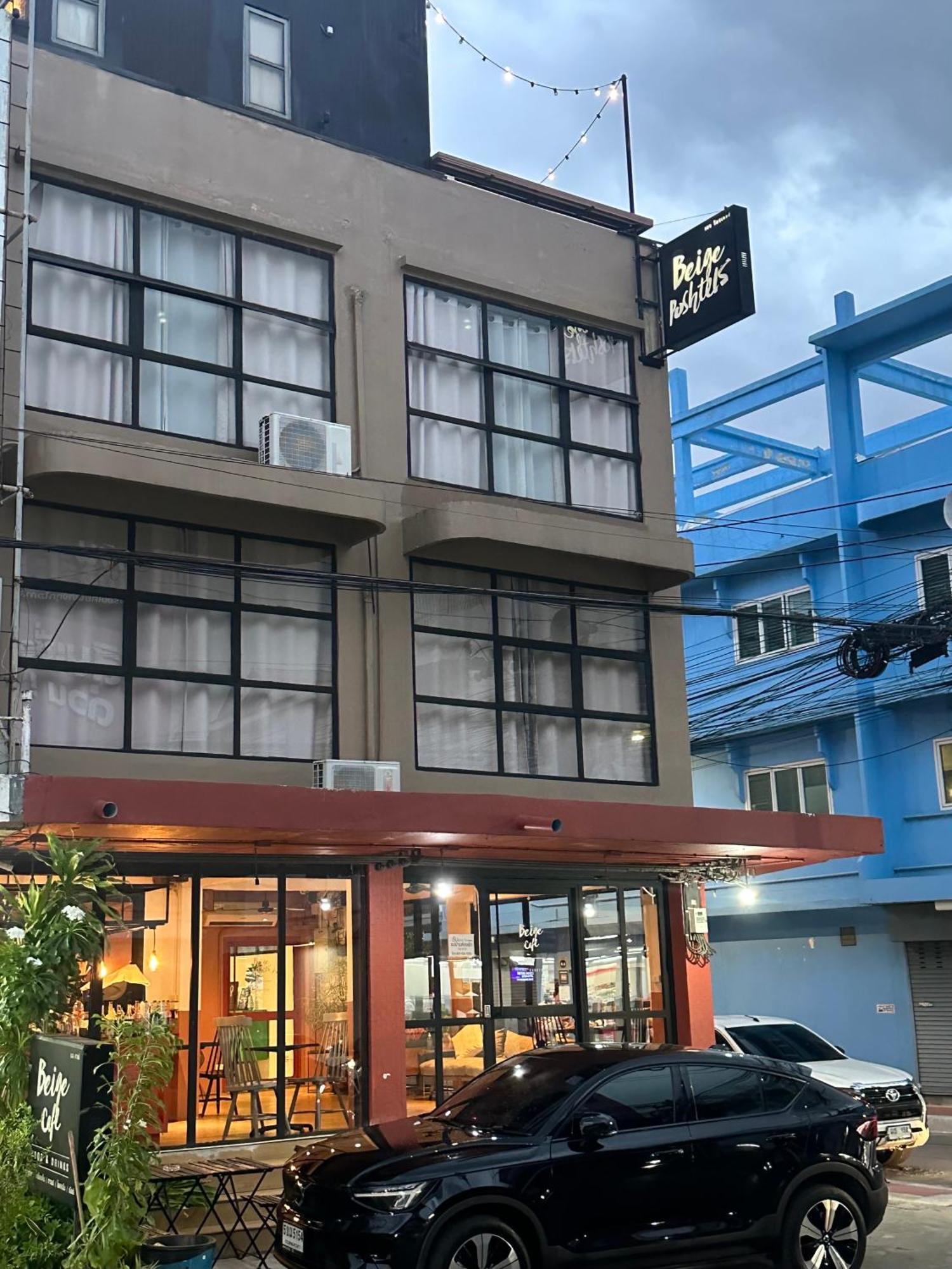 Beige Poshtels + Netflix Hostel Bangkok