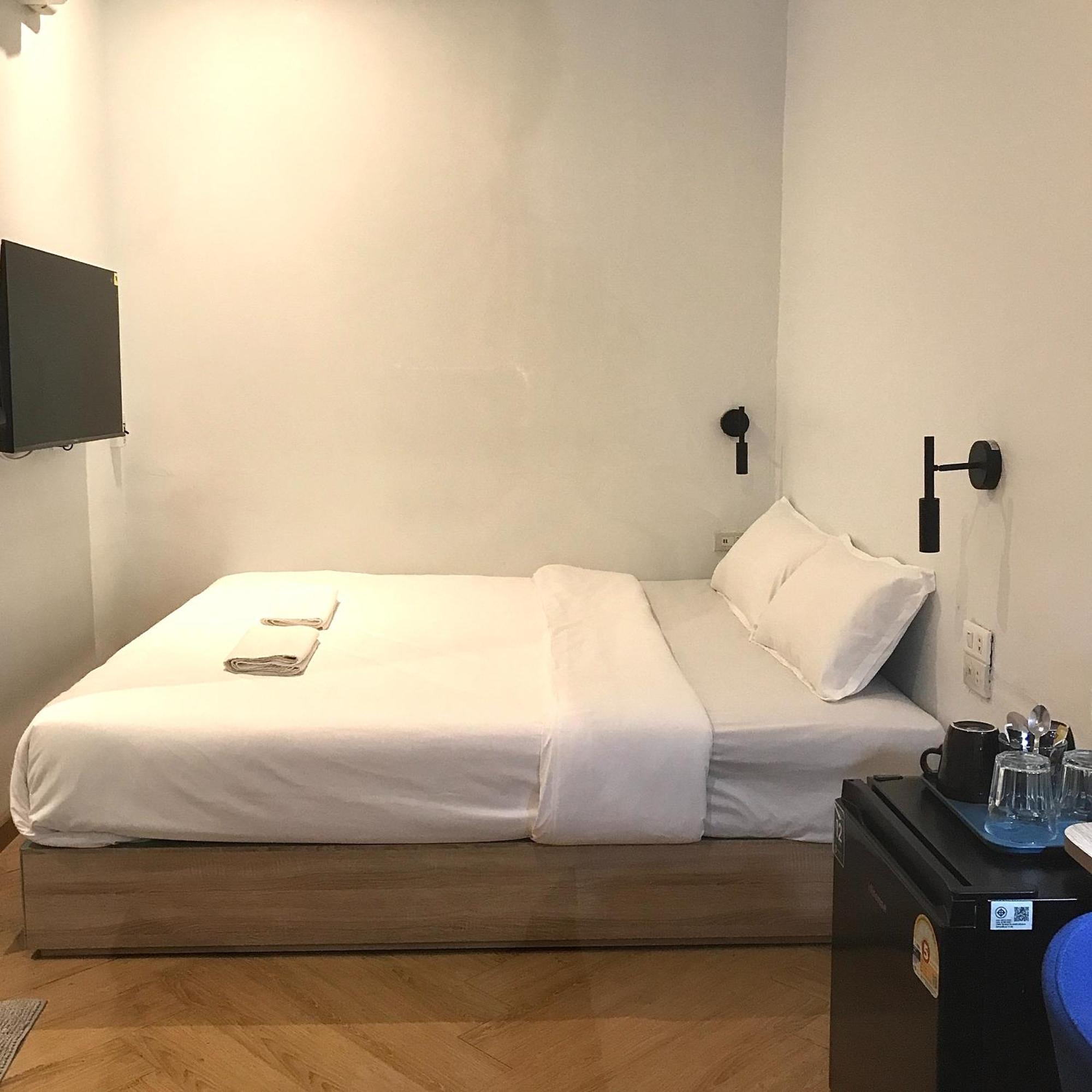 Beige Poshtels + Netflix Hostel *