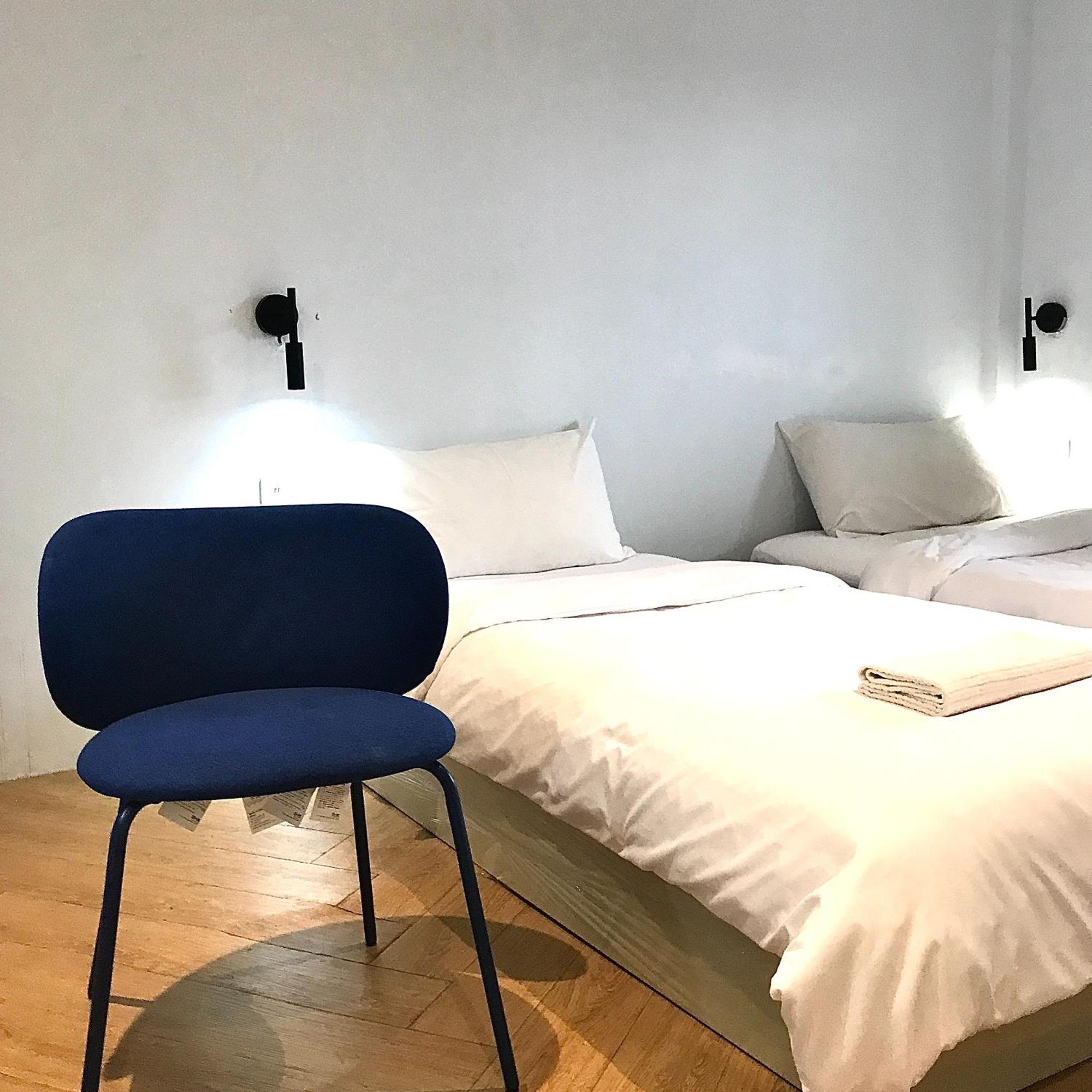 Beige Poshtels + Netflix Hostel
